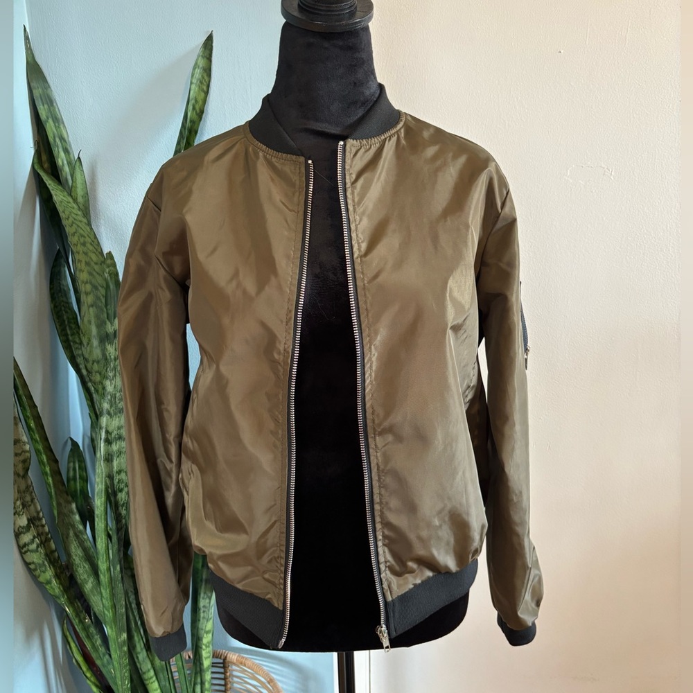 Chic Olive Green Bomber Jacket